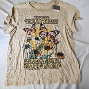 Zoe + Liv XL Graphic Tee with‎ Butterfly Design